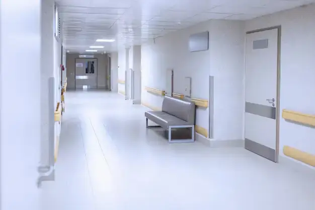 Критическое состояние пострадавших в результате обрушения фасада ЖК: два человека в реанимации Астане