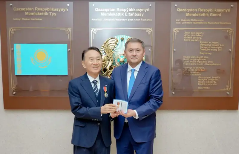 Ким Сонг Кёнг награждён в Туркестане Астане