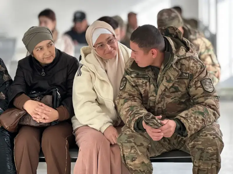 Родители гвардейцев ознакомились с воинской частью в Туркестане (4)