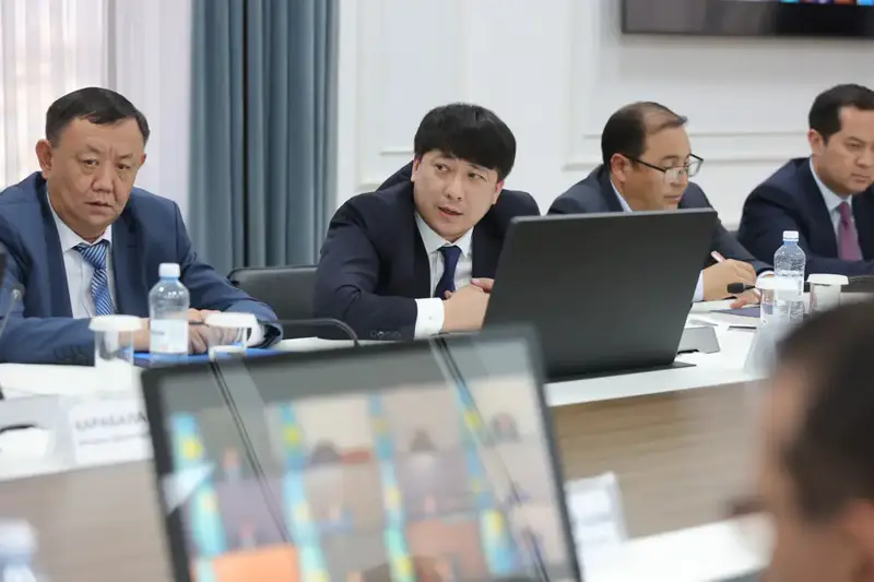 В Жамбылской области ведется строительство 21 спортивного объекта (8)