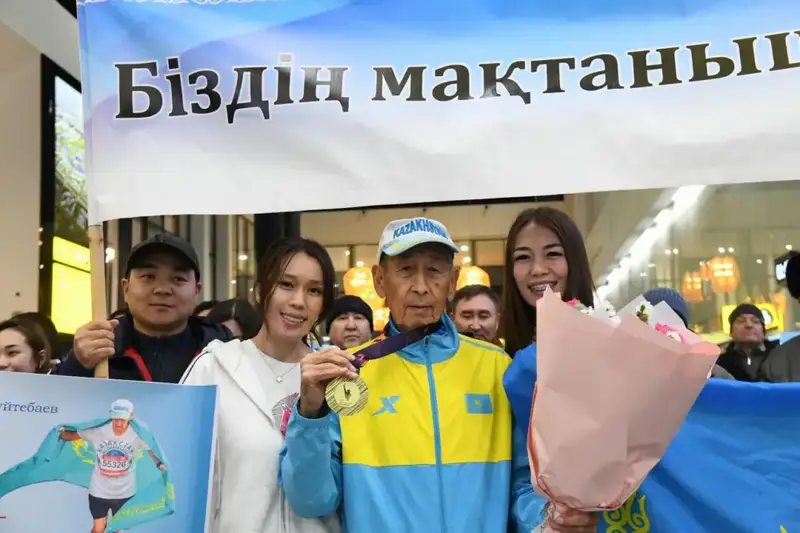 Пробежал 42 километра в 80 лет: казахстанский аксакал, участвовавший в Нью-Йоркском марафоне, вернулся в страну (5)