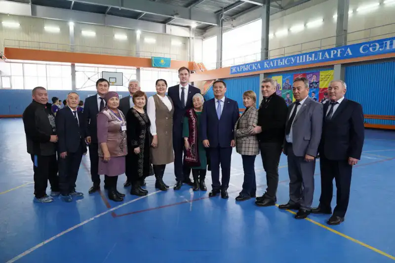 В Макинске открылся долгожданный бассейн (3)