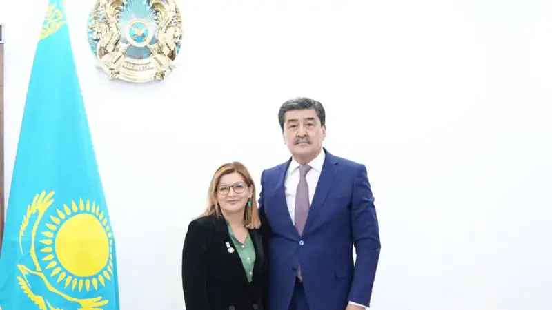 Министр Н.Е. Нысанбаев встретился с Постоянным представителем ПРООН в Казахстане г-жой К. Вавьерниа (4)