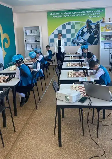 Шахматы в школе: в Карагандинской области дети учатся логике и стратегии с начальных классов (7)