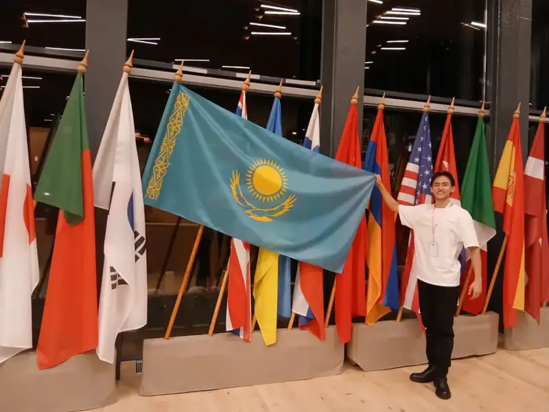 Танцевальный триумф: студент Казахской национальной академии хореографии завоевал бронзу на международной арене в Будапеште Астане