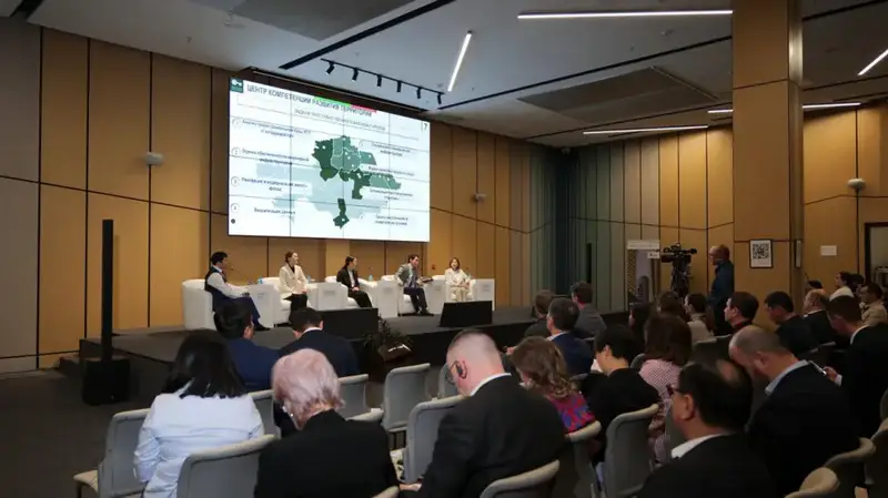 В Астане эксперты обсудили новые подходы к развитию городов и энергоэффективности жилья в Казахстане (3)