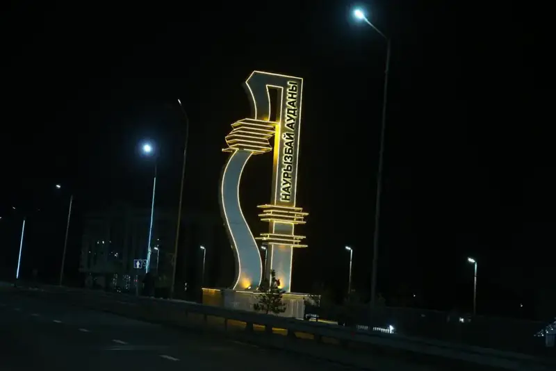 Дархан Сатыбалды оценил результаты освещения фасадов в новых микрорайонах (7)