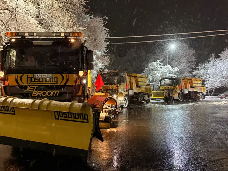Almaty Municipal Services Intensify Operations Following Heavy Snowfall Астане