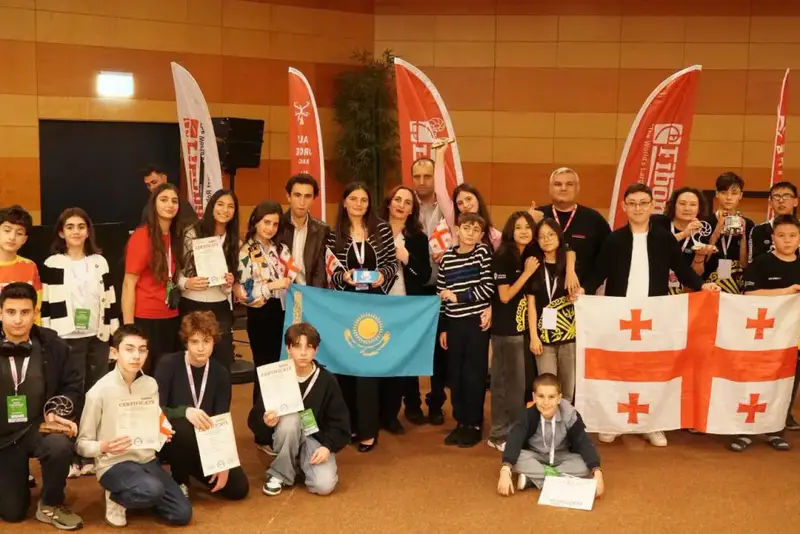 Столичные школьники установили рекорд на международной олимпиаде в Италии (3)