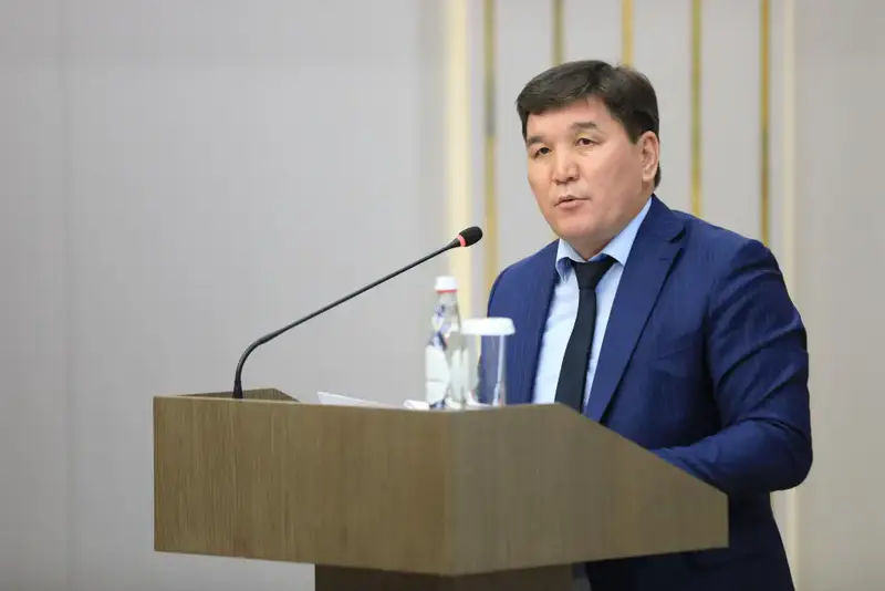 Зимние дороги: готовимся к борьбе со снегом! Астане