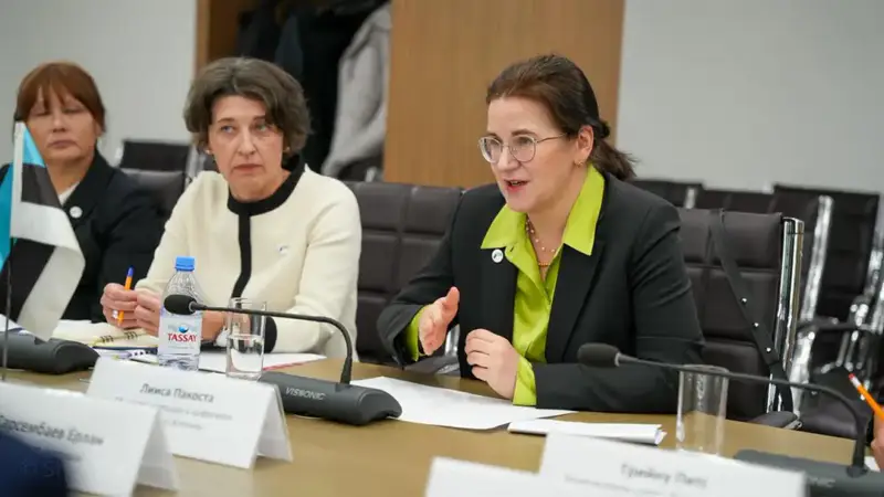 Министр юстиции Республики Казахстан Ерлан Сарсембаев встретился с Министром юстиции и цифрового развития Республики Эстония Лиисой Пакостой (3)