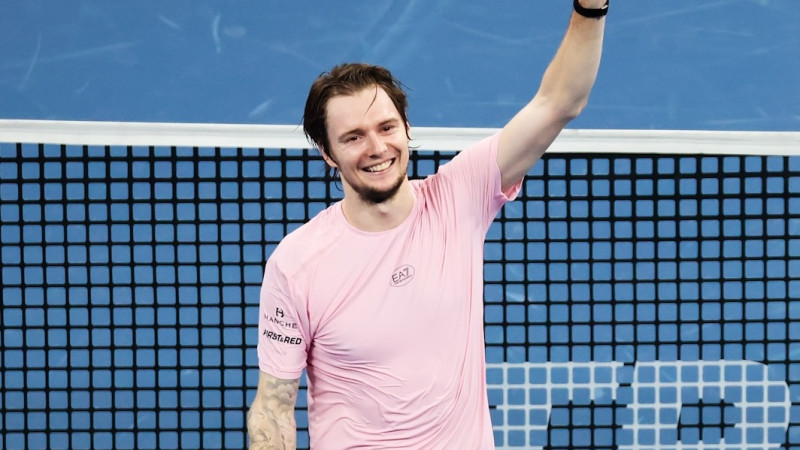 Александр Бублик: теннисный комета Казахстана взмывает к новым высотам в мировом рейтинге Астане