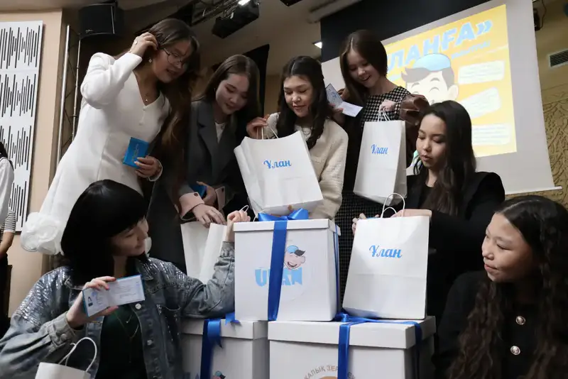 Поэтический вечер, посвящённый 90-летию Жумекена Нажимеденова, состоялся в Алматы (4)