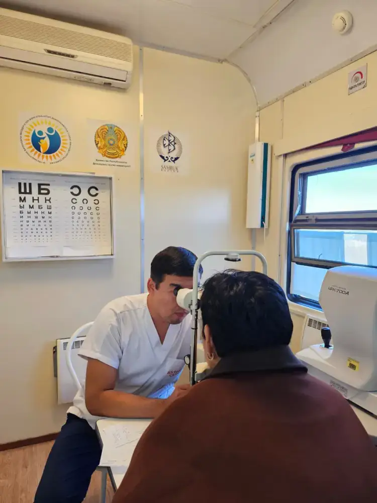 Медицинский поезд в Отырарском районе Астане