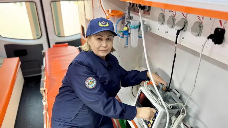 Лица МЧС: фельдшер Дана Доскалиева (7)