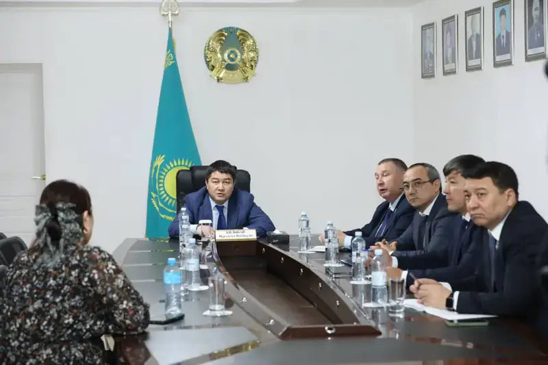 Нурдаулет Килыбай принял жителей Каракиянского района по личным вопросам (2)