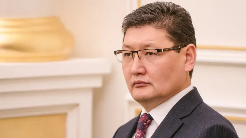 Берик Уали прокомментировал фото с фигурантом дела Алиби Арманом Абильтаевым Астане