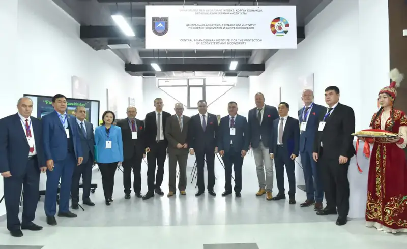 Новый импульс экологии: в КазНУ открылся институт по сохранению биоразнообразия (6)