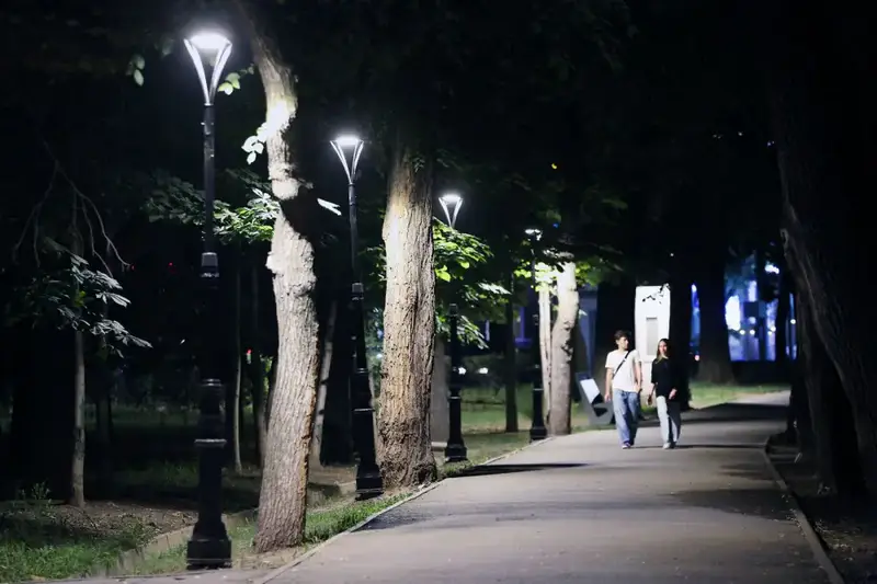 В Алматы продолжается модернизация системы наружного и архитектурного освещения (7)