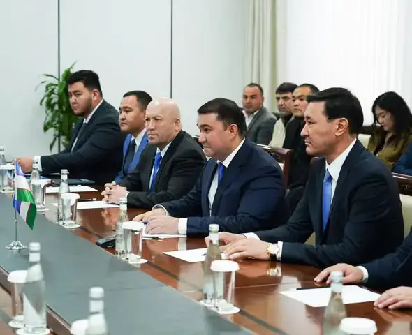 Переговоры о развитии туризма между Туркестанской областью и Узбекистаном Астане