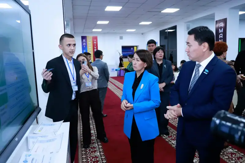 Вице-министр науки РК проверяет AI-проекты и инклюзивные инициативы Восточно-Казахстанского университета Астане