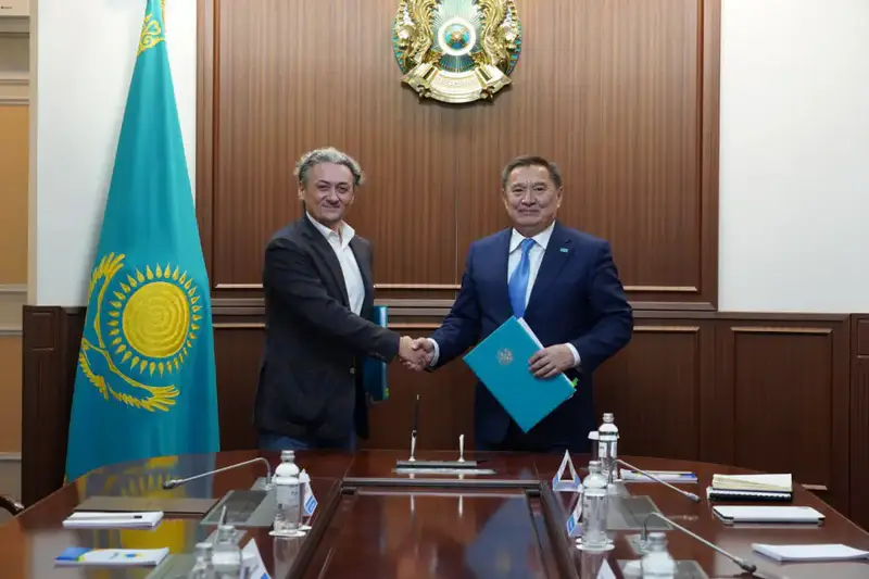 В акимате Акмолинской области обсудили развитие связи и цифровой инфраструктуры региона (3)