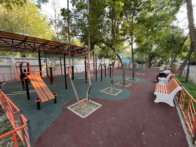 Благоустройство скверов и микрорайона Сайран в Алматы: значительное улучшение городской инфраструктуры на завершающем этапе Астане