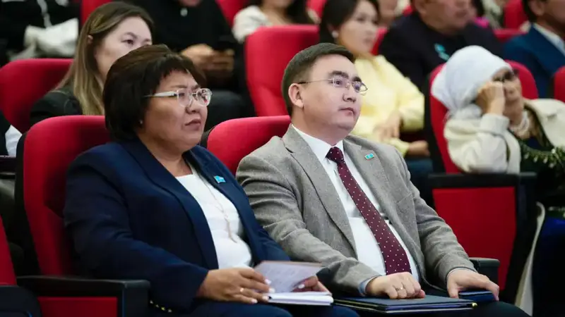 Советник Президента РК провел встречу с жителями района Улкен Нарын (3)