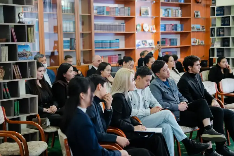 Молодежь активно участвует в обсуждении электоральных инициатив с членами ЦИК РК Астане