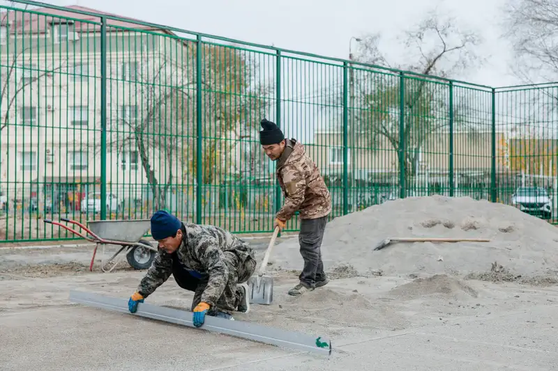 В Атырау завершается строительство игровых и спортивных площадок в рамках проекта "Бюджет народного участия" Астане