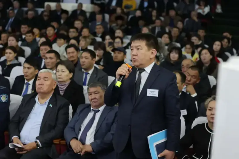 Ербол Карашукеев встретился с жителями Таласского района (7)