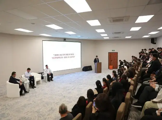 Түркістан студенттеріне алгоритм ережелері түсіндірілді (2)