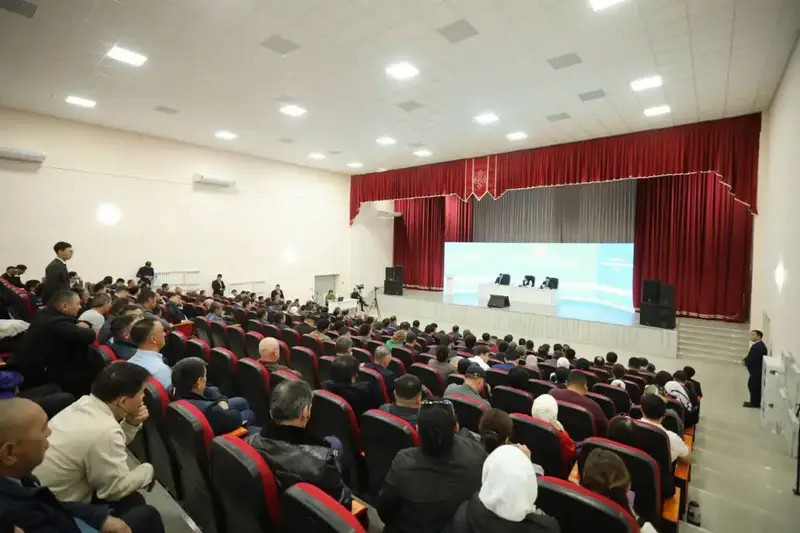 Открытый диалог: глава региона встретился с жителями Тупкараганского района (6)