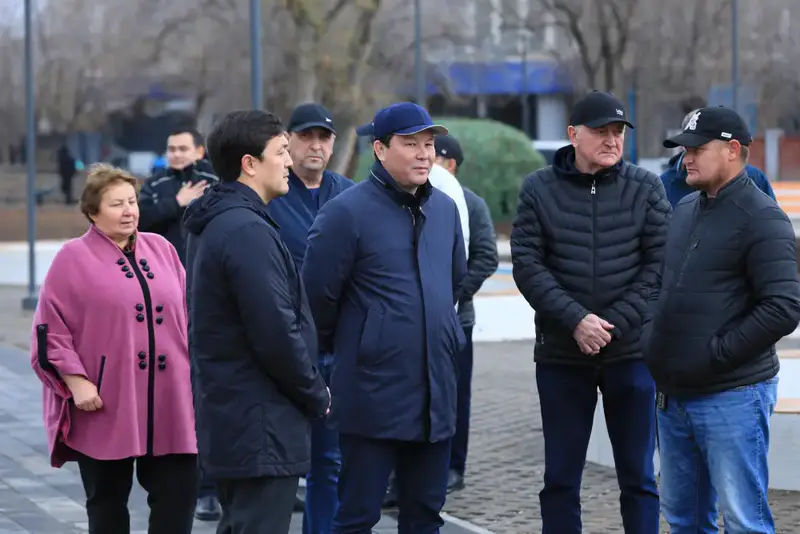 Аким Актюбинской области Асхат Шахаров ознакомился с ходом работ по благоустройству города. (6)