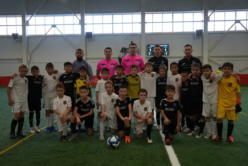 Около 140 команд сыграли на открытии зимнего сезона новой детской футбольной лиги Карагандинской области (2)