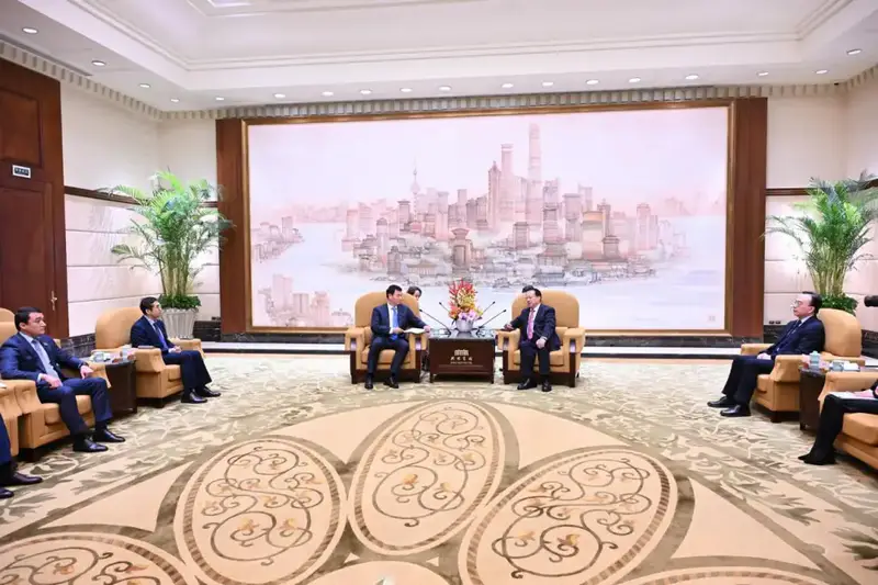 Аким Алматы Дархан Сатыбалды и мэр Шанхая Гун Чжэн обсудили перспективы двустороннего сотрудничества (4)