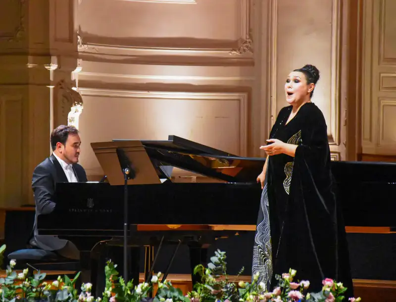 Сольный концерт Майры Мұхамедқызы в Париже: классическая музыка и казахские арии Астане