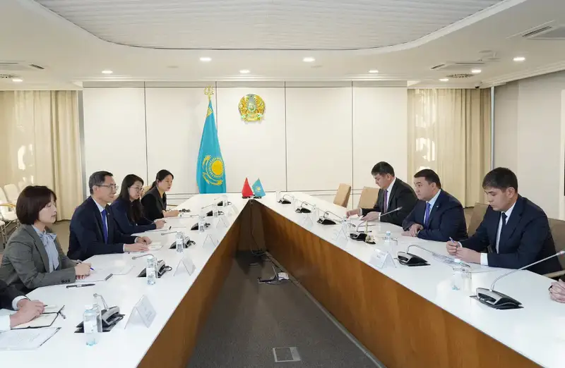 Встреча Нуралхана Кушерова с послом Китая обсуждение экономических проектов в Туркестане Астане