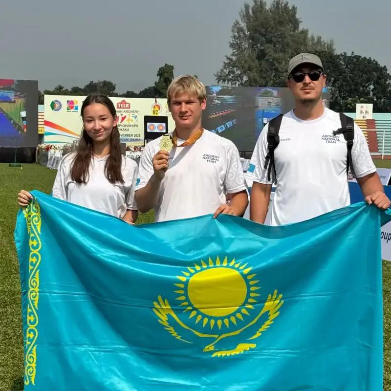 Аким Акмолинской области Марат Ахметжанов поздравил лучника Андрея Тютина с исторической победой на чемпионате Азии в Дакке (Бангладеш) (3)