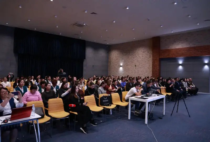 Талгат Ешенкулов обсудил образование в Алматинской области Астане