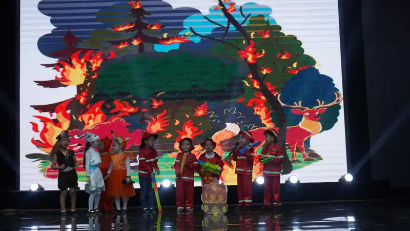 Спасатели обучают детей безопасности в регионе Астане