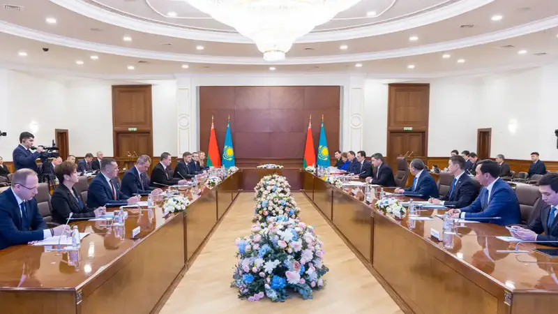 Премьер-министр Казахстана Олжас Бектенов и Премьер-министр Беларуси Александр Турчин обсудили развитие торгово-экономического сотрудничества (2)