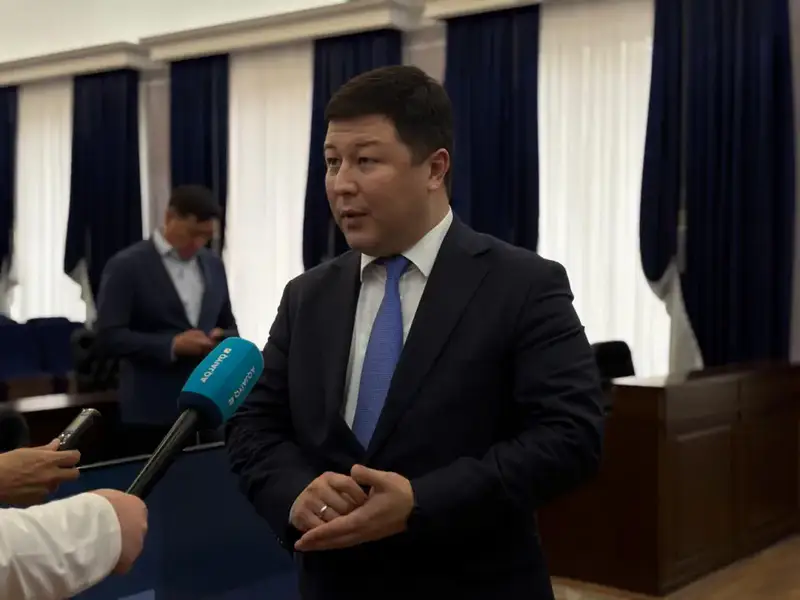 Вице-министр Исакулов встретился с жителями Уральска Астане