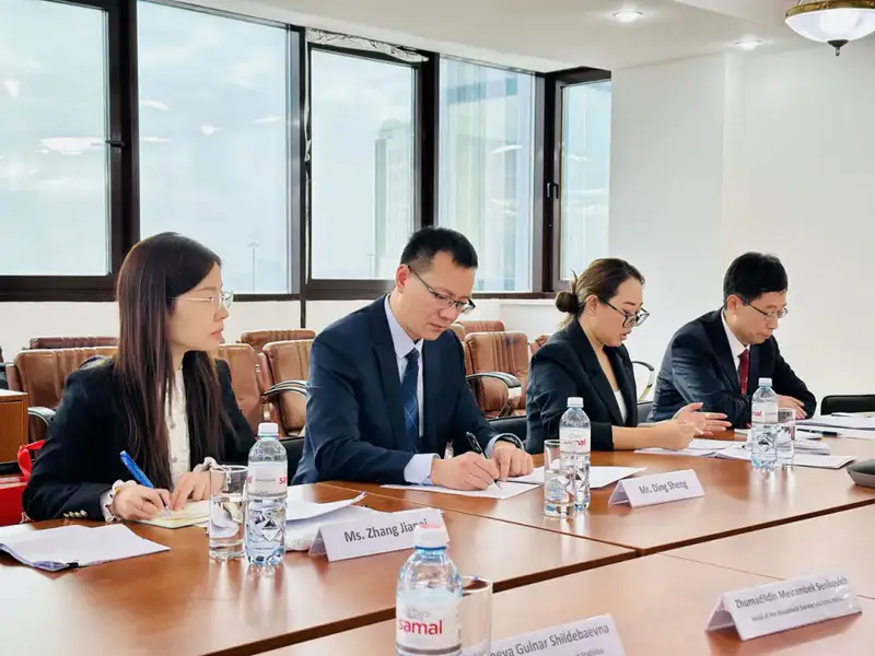 Казахстан и Китай укрепляют сотрудничество в сфере статистики по обследованию домохозяйств (2)