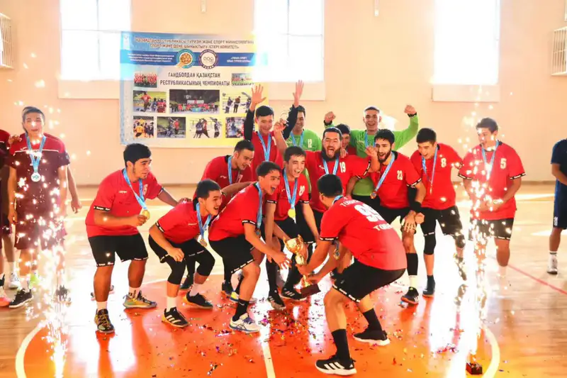 Шымкент: Туркестанцы выиграли чемпионат по гандболу Астане