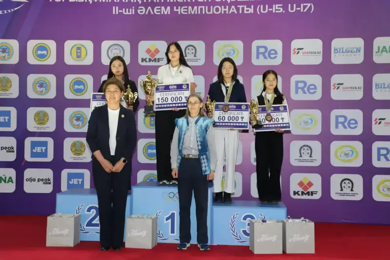 В Алматы завершился чемпионат мира по тогызкумалаку среди юношей и девушек (10)