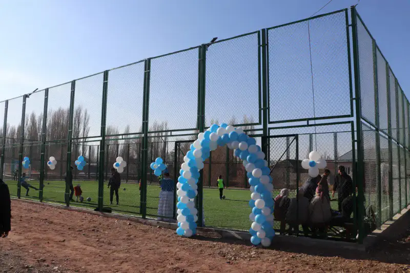 В Жуалынском районе открыты мини-футбольная и детская игровые площадки Астане