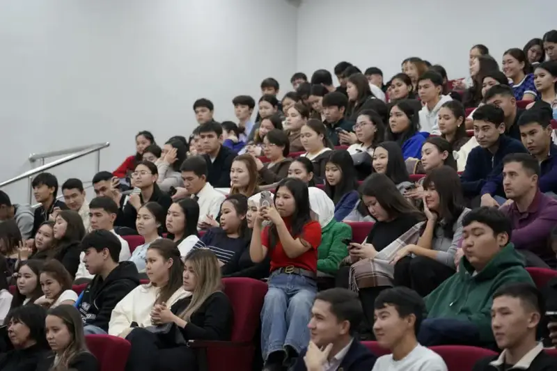 «Закон и порядок»: именитые спортсмены рассказали столичным студентам о пагубном влиянии наркотиков (8)