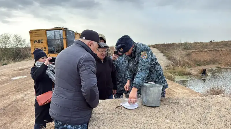 Более 237 тысяч сеголебеток белого амура выпущено в реку Есиль (3)