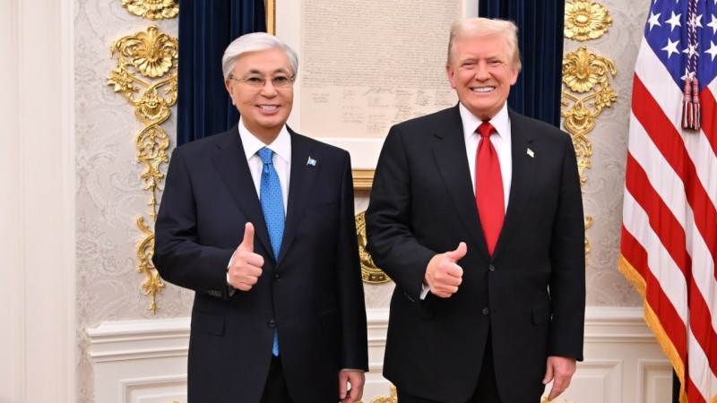 Политический обозреватель Никита Шаталов прокомментировал слова Дональда Трампа о Президенте Казахстана Касым-Жомарте Токаеве, подчеркивая важность их договоренностей и влияние на международные отношения. Астане